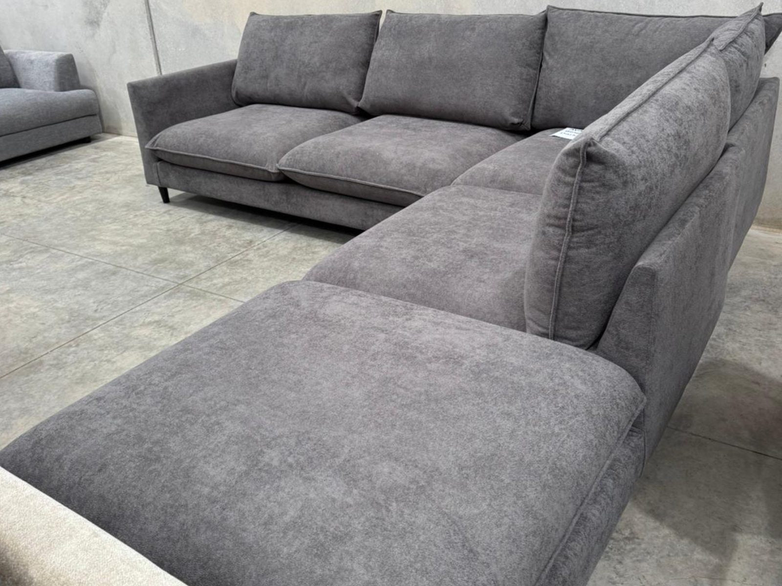 AVArine Sofa