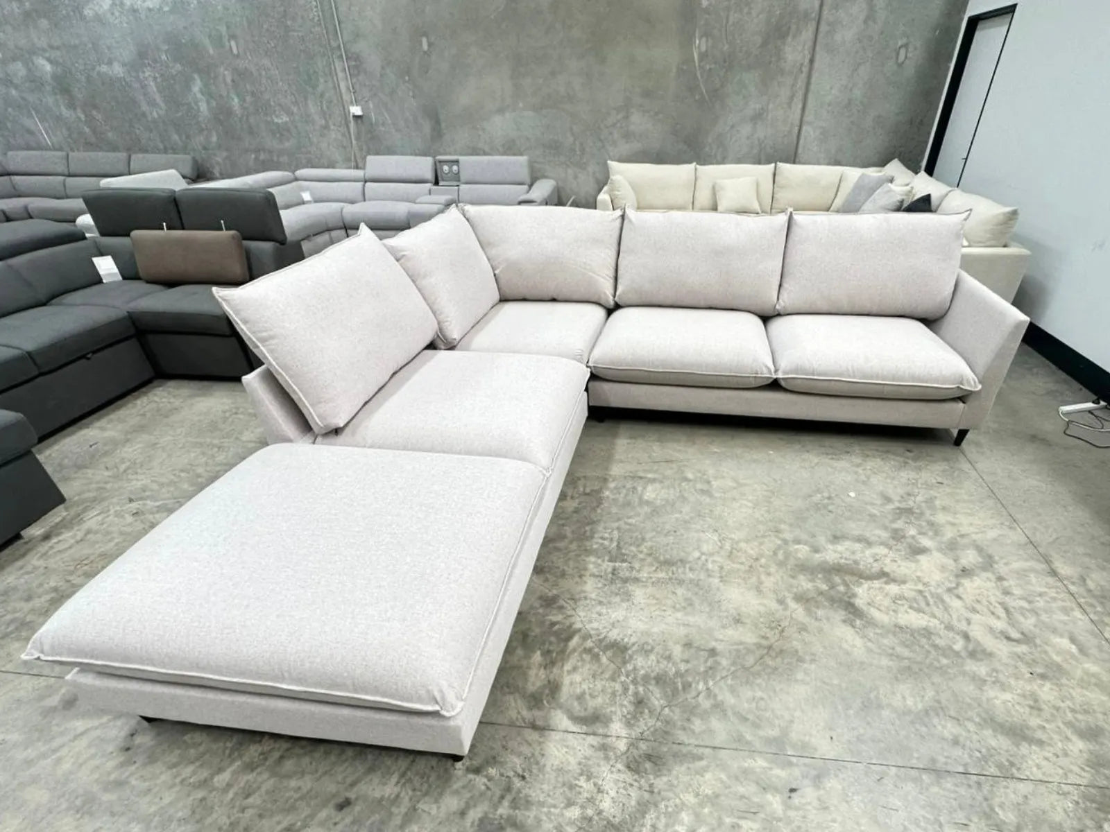 AVArine Sofa