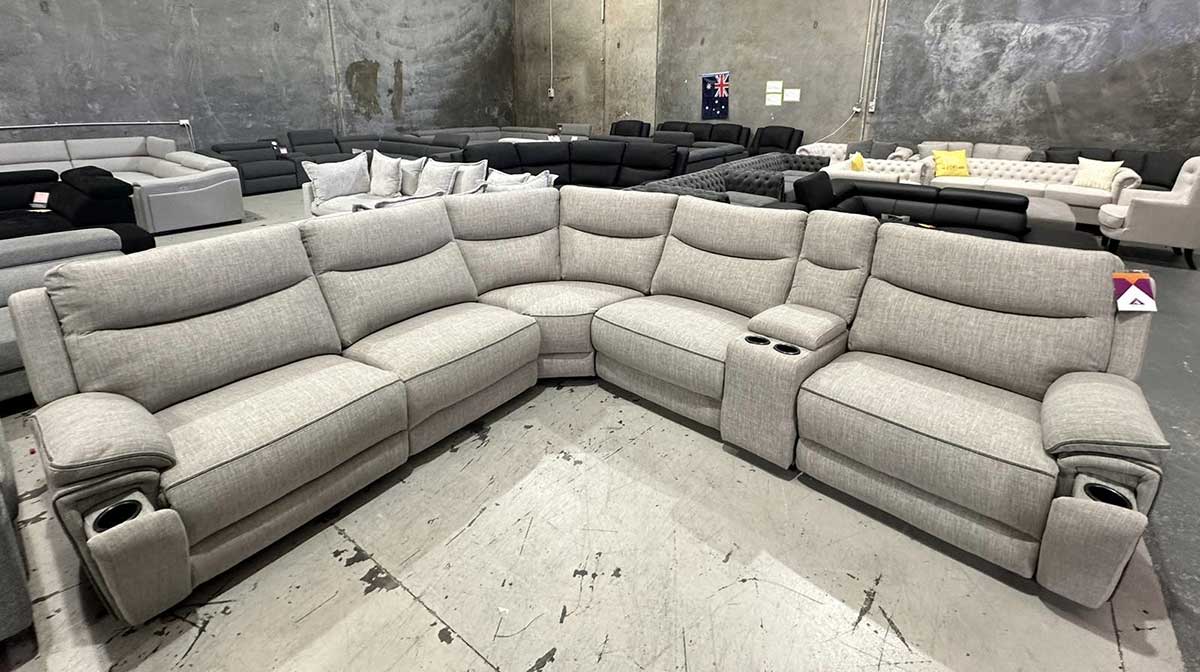 Leather Lounge Provides Extra Comfort